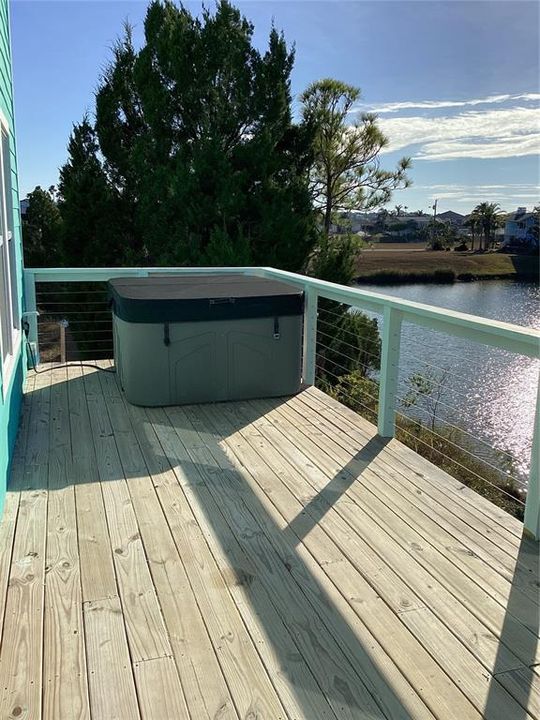 For Sale: $475,000 (2 beds, 2 baths, 1296 Square Feet)