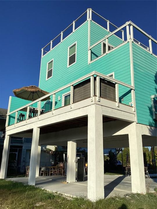 For Sale: $475,000 (2 beds, 2 baths, 1296 Square Feet)