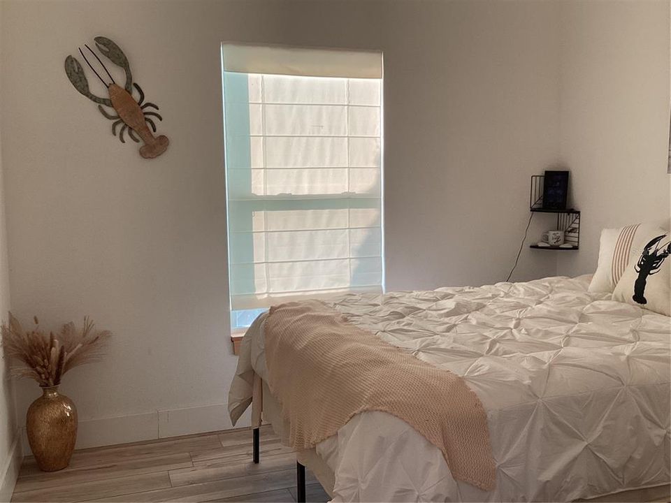 For Sale: $475,000 (2 beds, 2 baths, 1296 Square Feet)