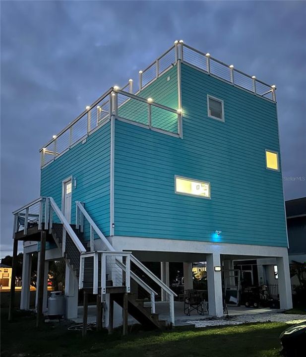 For Sale: $475,000 (2 beds, 2 baths, 1296 Square Feet)