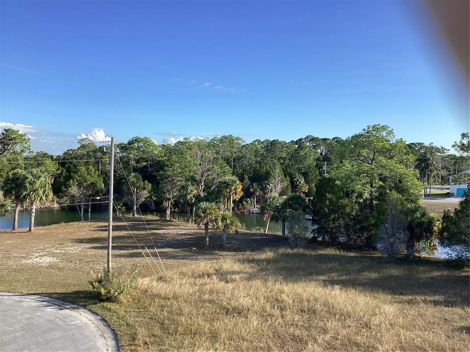 For Sale: $475,000 (2 beds, 2 baths, 1296 Square Feet)