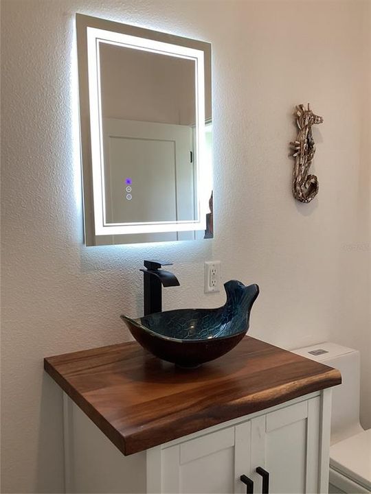 For Sale: $475,000 (2 beds, 2 baths, 1296 Square Feet)