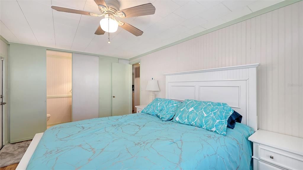 待售: $219,000 (2 贝兹, 1 浴室, 800 平方英尺)