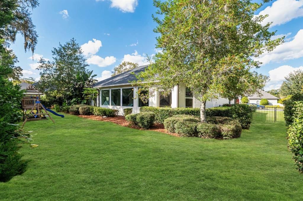 На продажу: $615,000 (3 спален, 3 ванн, 2500 Квадратных фут)