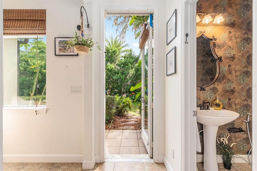 На продажу: $615,000 (3 спален, 3 ванн, 2500 Квадратных фут)