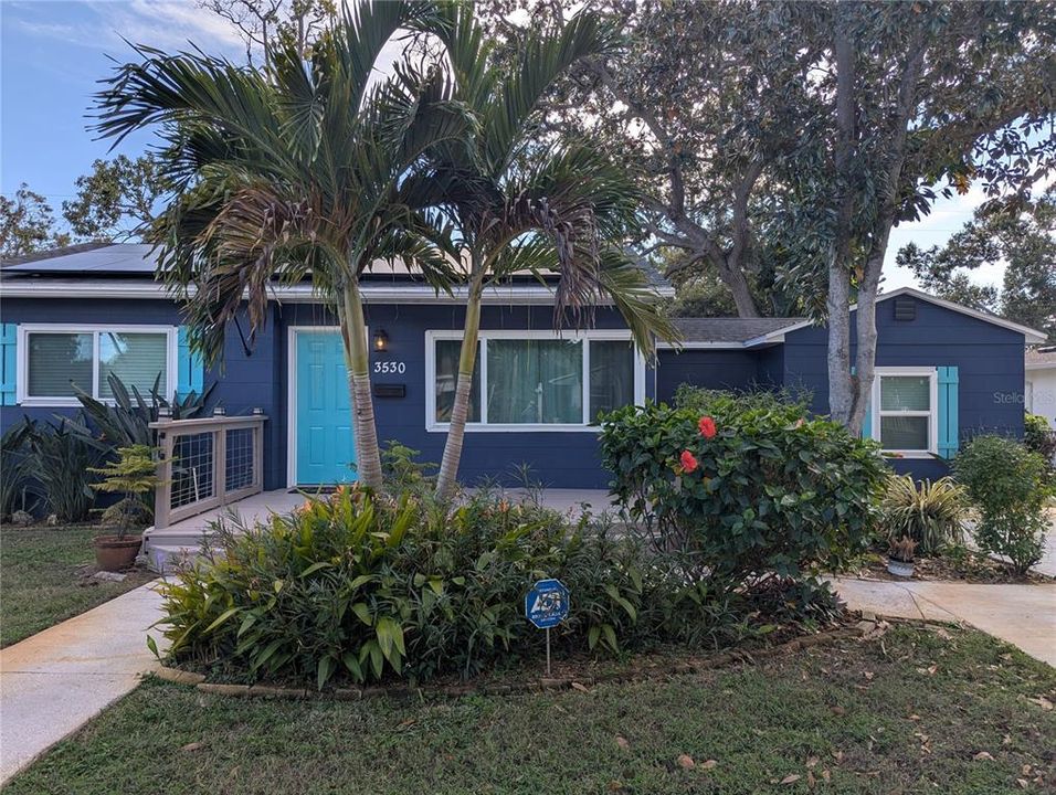 For Sale: $529,000 (3 beds, 2 baths, 1073 Square Feet)