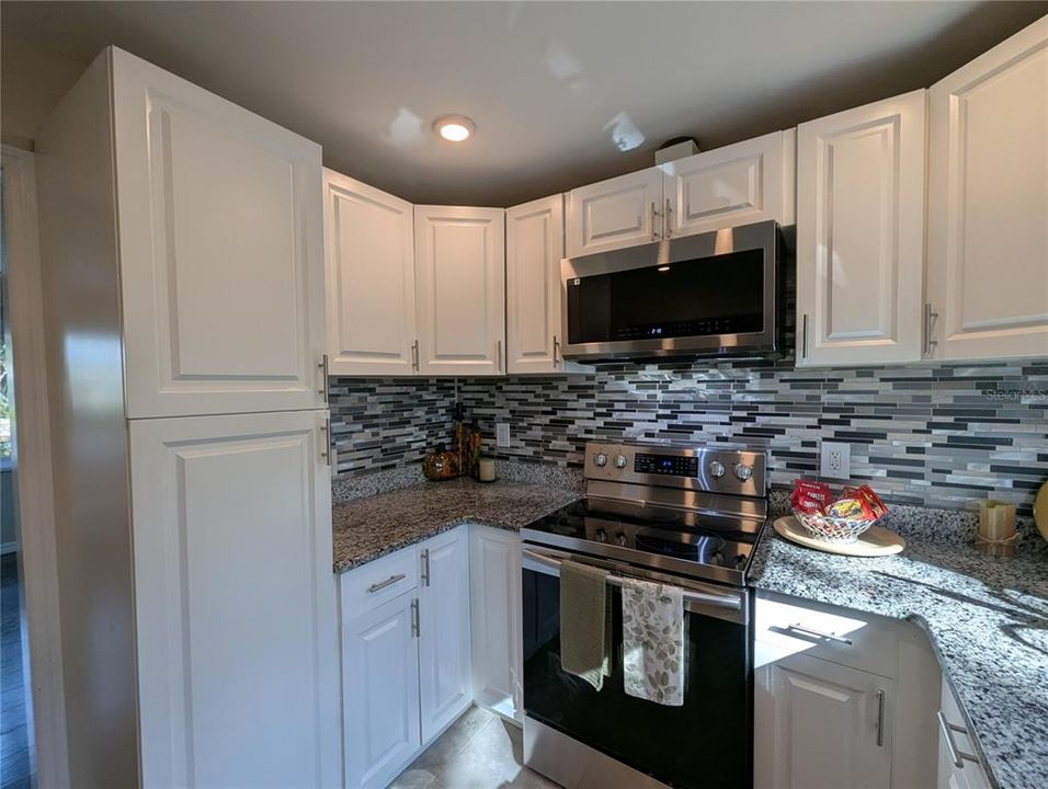 For Sale: $529,000 (3 beds, 2 baths, 1073 Square Feet)