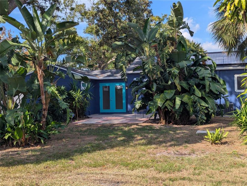 For Sale: $529,000 (3 beds, 2 baths, 1073 Square Feet)