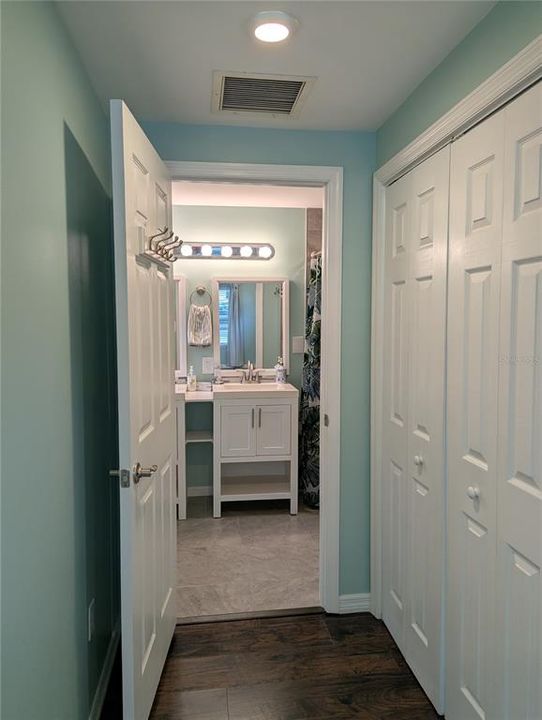 For Sale: $529,000 (3 beds, 2 baths, 1073 Square Feet)