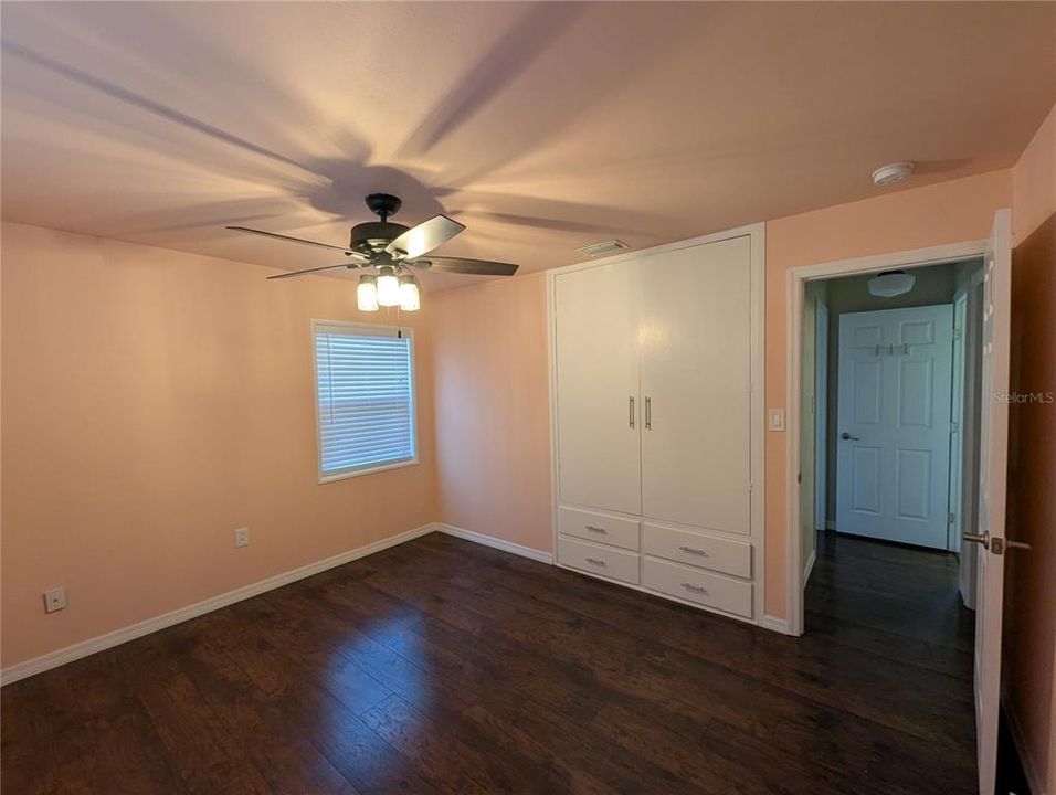 For Sale: $529,000 (3 beds, 2 baths, 1073 Square Feet)