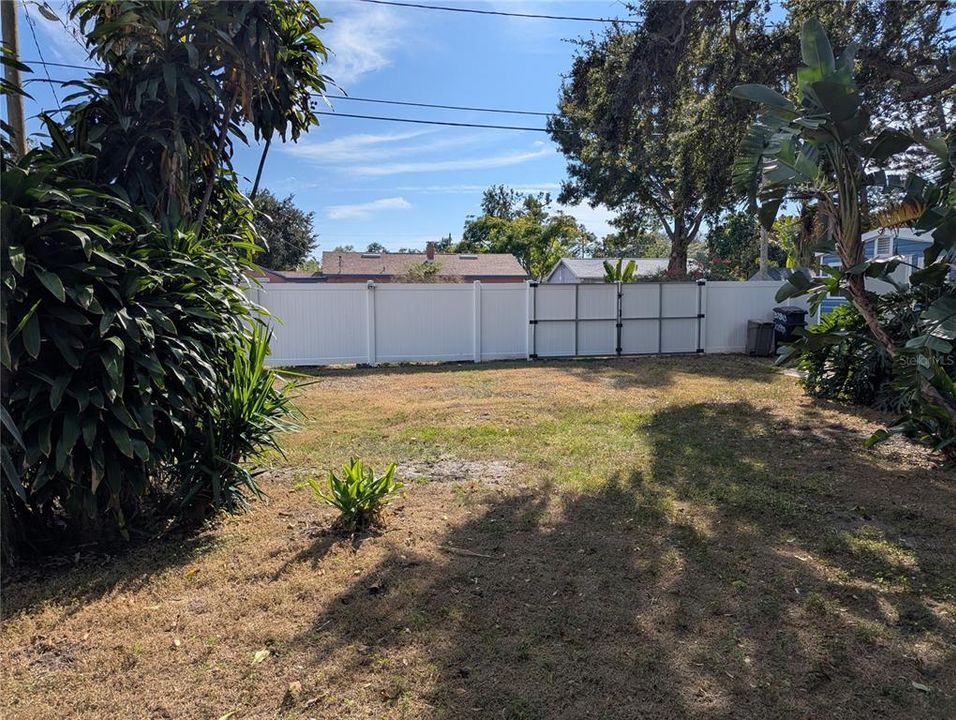 For Sale: $529,000 (3 beds, 2 baths, 1073 Square Feet)