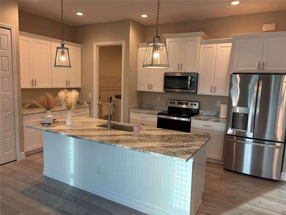 For Rent: $2,750 (3 beds, 2 baths, 1884 Square Feet)