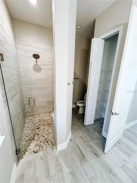 For Rent: $2,750 (3 beds, 2 baths, 1884 Square Feet)