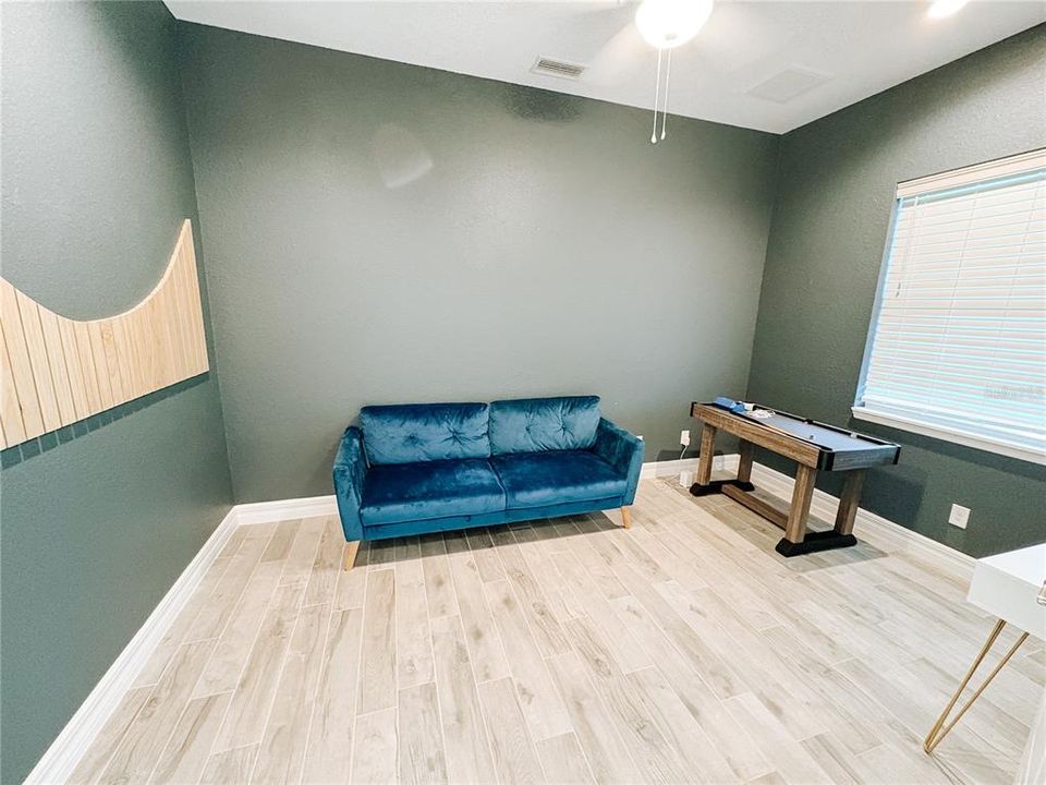 For Rent: $2,750 (3 beds, 2 baths, 1884 Square Feet)