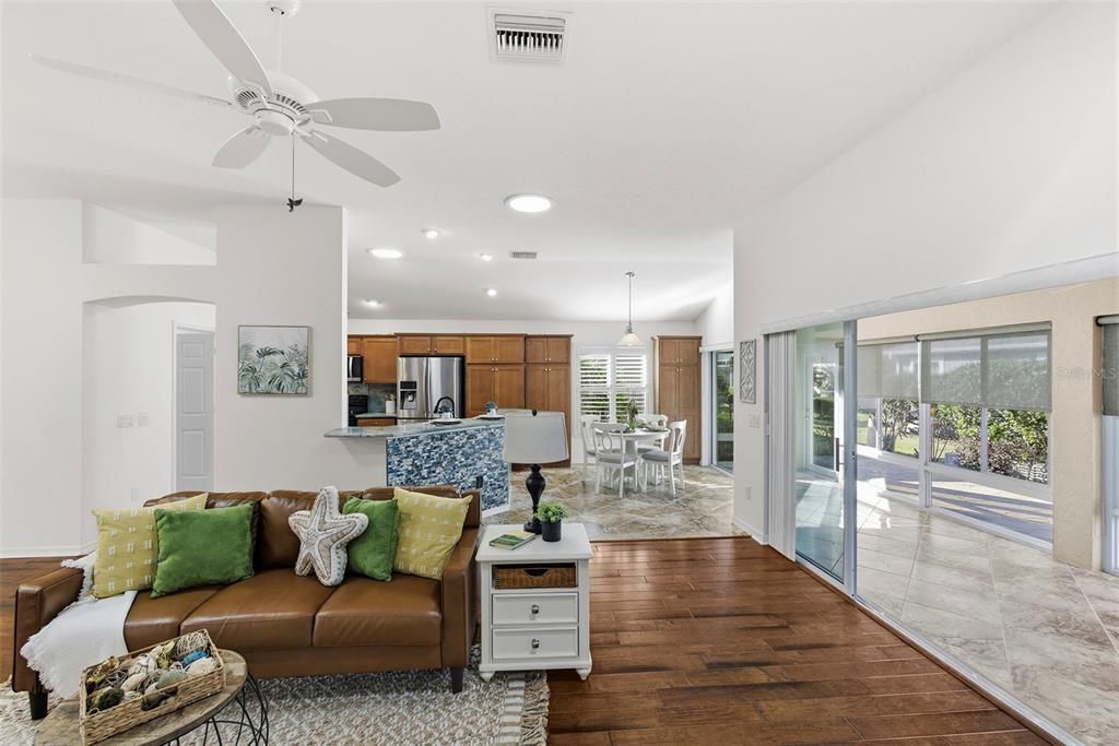 待售: $525,000 (3 贝兹, 2 浴室, 1965 平方英尺)