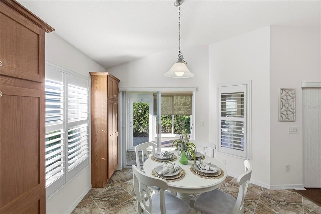 待售: $525,000 (3 贝兹, 2 浴室, 1965 平方英尺)