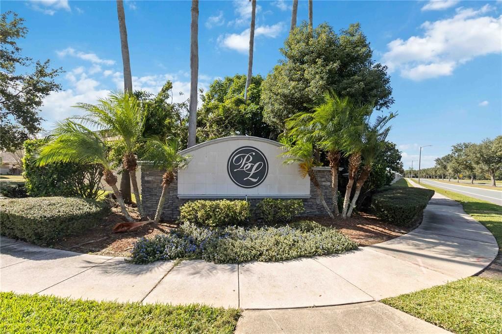 На продажу: $399,999 (4 спален, 2 ванн, 2383 Квадратных фут)