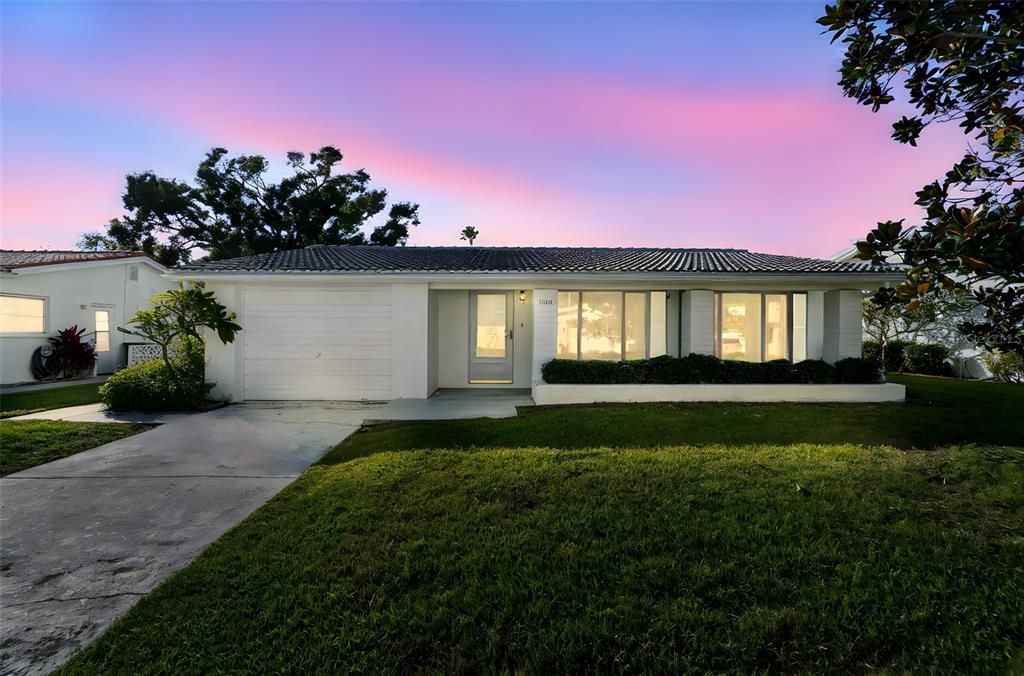 En Venta: $259,900 (2 camas, 2 baños, 1142 Pies cuadrados)