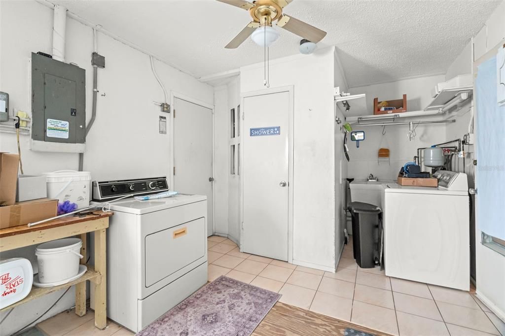 En Venta: $259,900 (2 camas, 2 baños, 1142 Pies cuadrados)