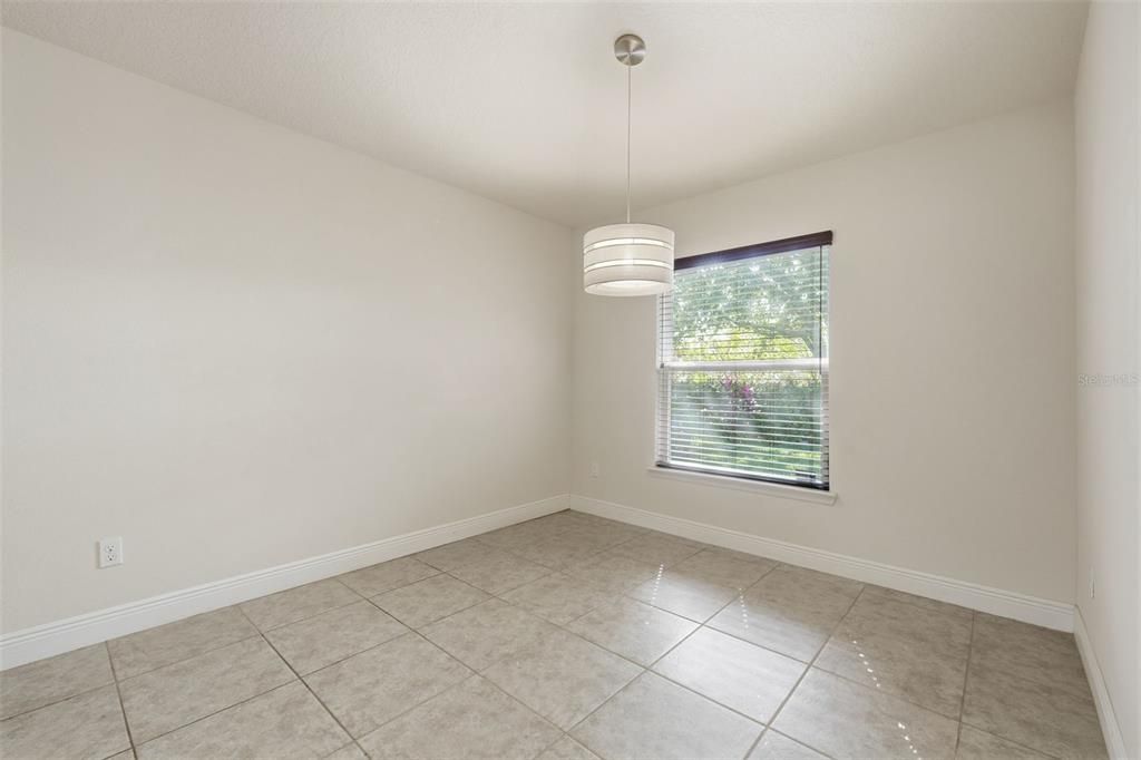 На продажу: $305,000 (3 спален, 2 ванн, 1487 Квадратных фут)