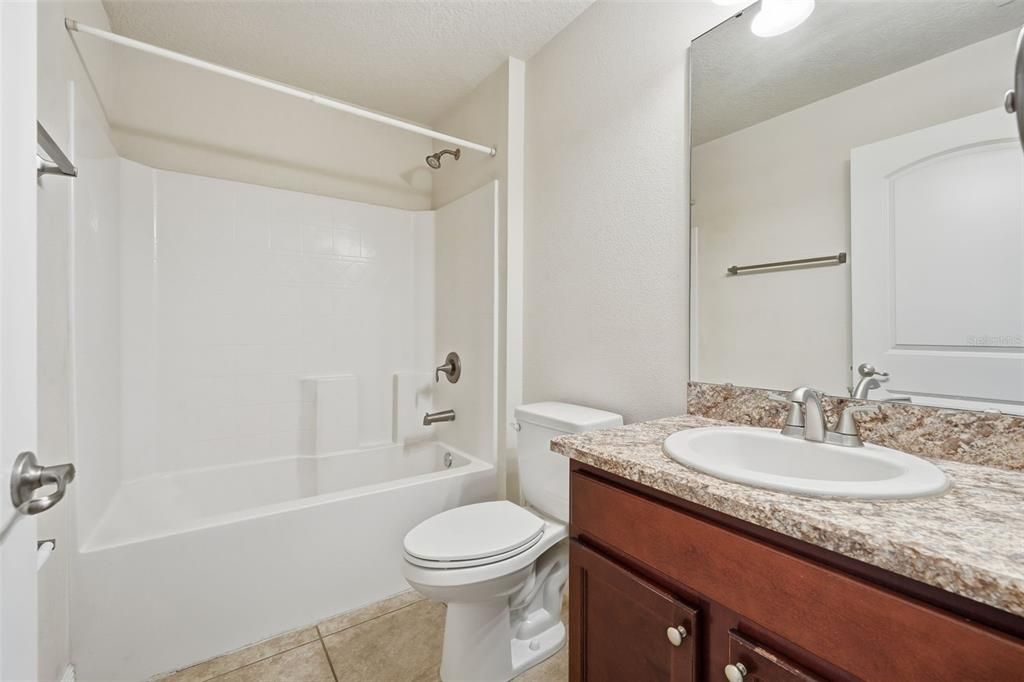 На продажу: $305,000 (3 спален, 2 ванн, 1487 Квадратных фут)