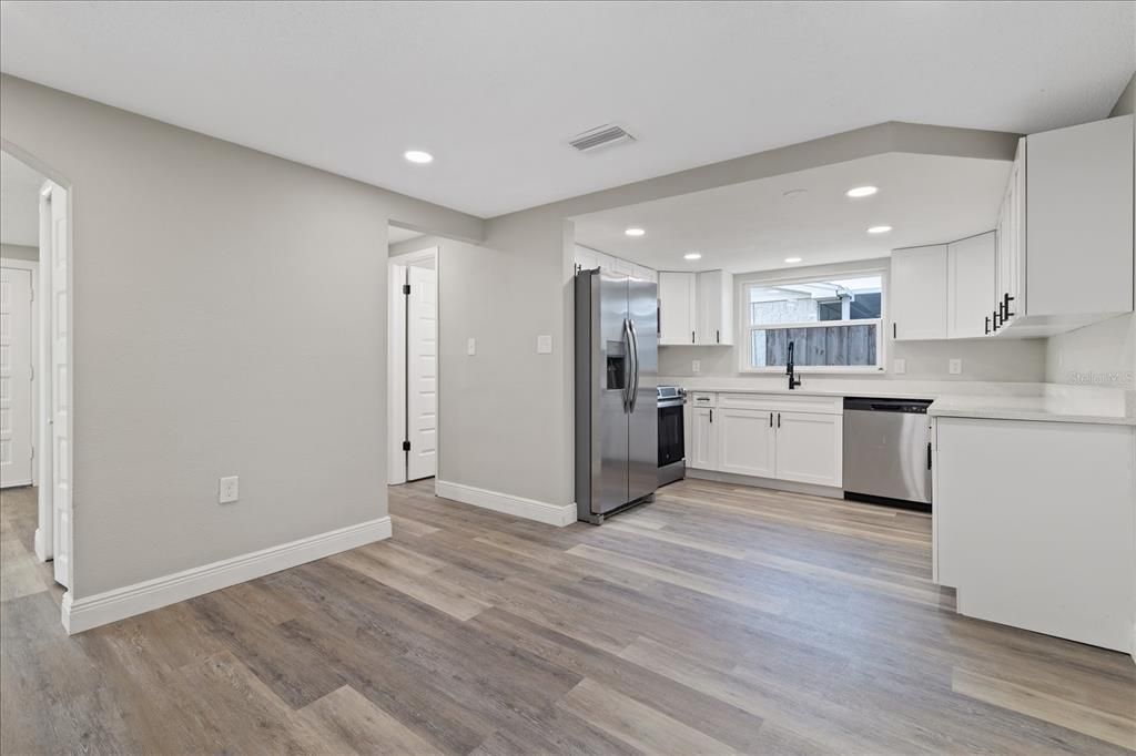 For Rent: $2,250 (3 beds, 2 baths, 1442 Square Feet)