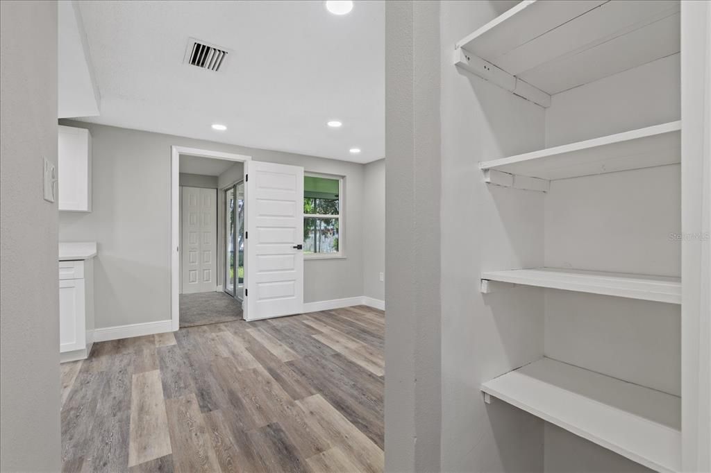 For Rent: $2,250 (3 beds, 2 baths, 1442 Square Feet)