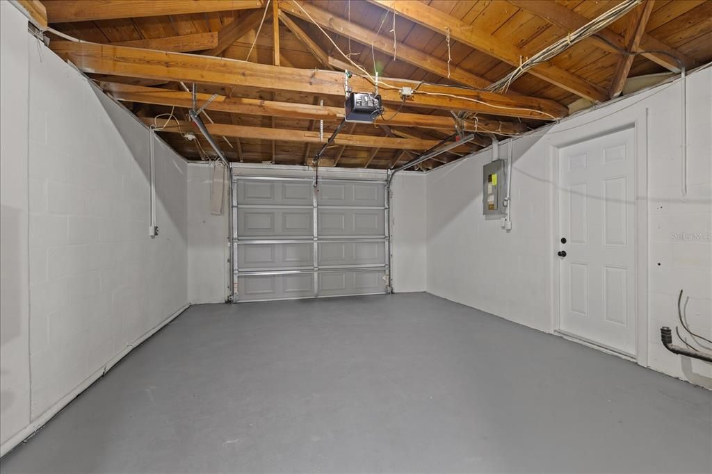 For Rent: $2,250 (3 beds, 2 baths, 1442 Square Feet)