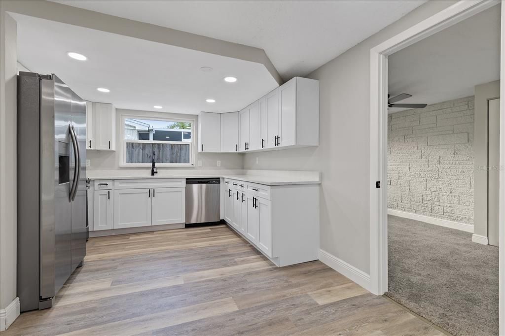 For Rent: $2,250 (3 beds, 2 baths, 1442 Square Feet)