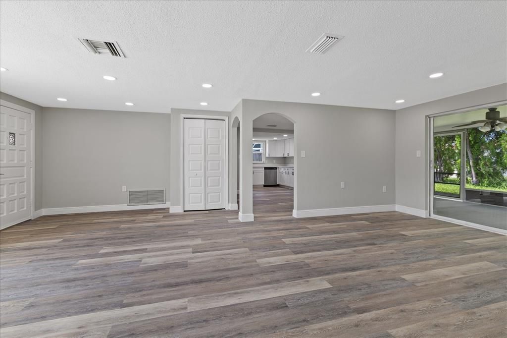 For Rent: $2,250 (3 beds, 2 baths, 1442 Square Feet)