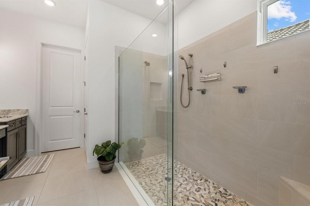 For Sale: $1,299,900 (4 beds, 3 baths, 2479 Square Feet)