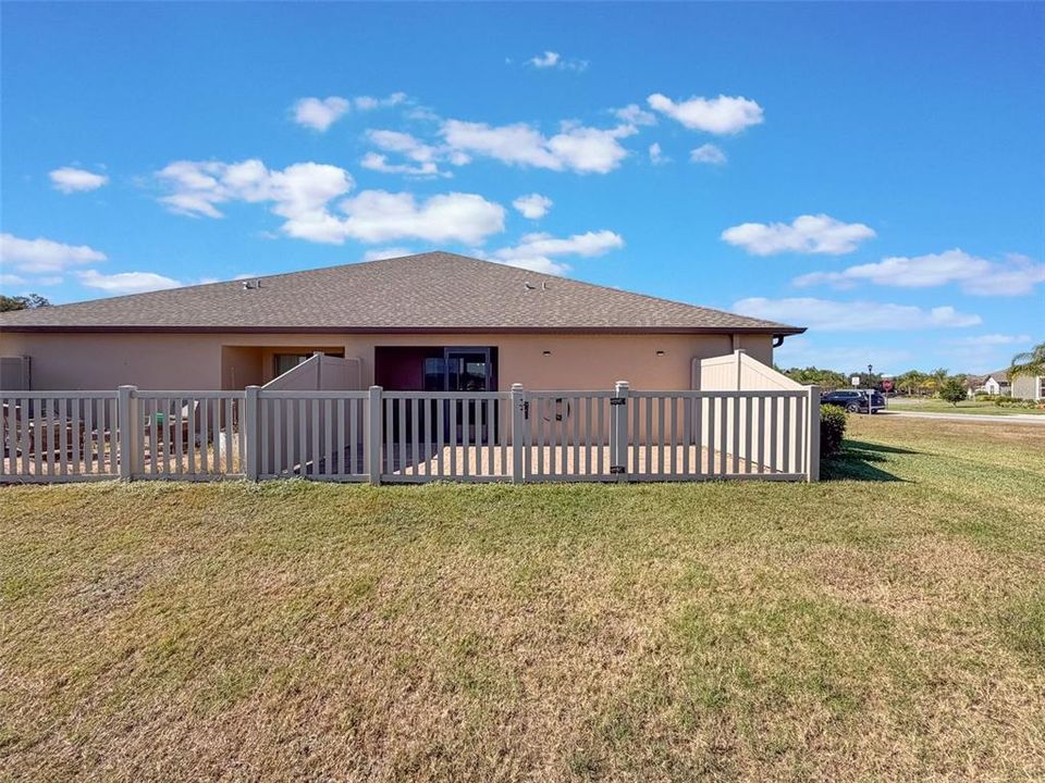 合同活跃: $235,000 (3 贝兹, 2 浴室, 1495 平方英尺)