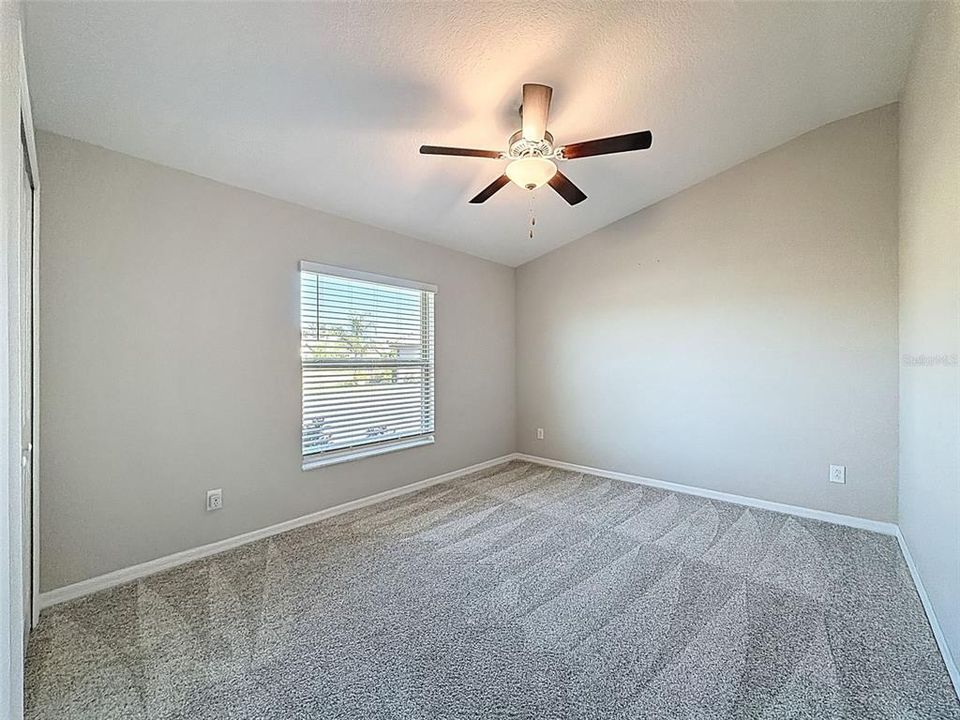 合同活跃: $235,000 (3 贝兹, 2 浴室, 1495 平方英尺)