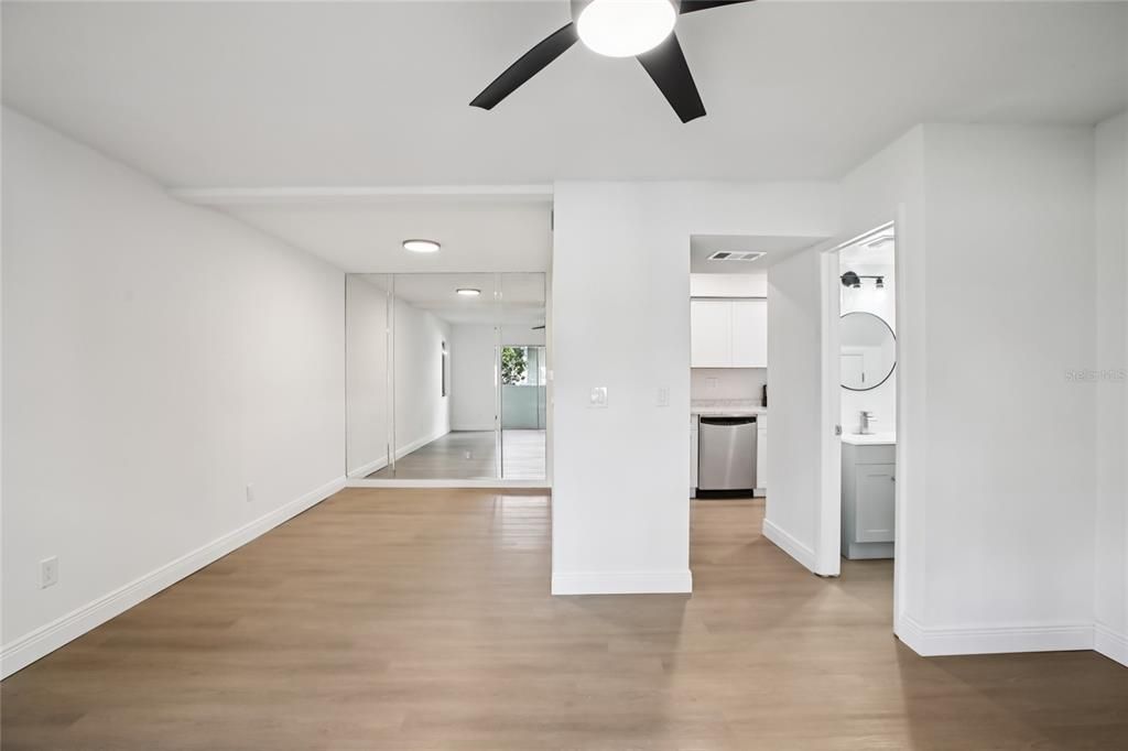 For Rent: $1,900 (2 beds, 2 baths, 853 Square Feet)