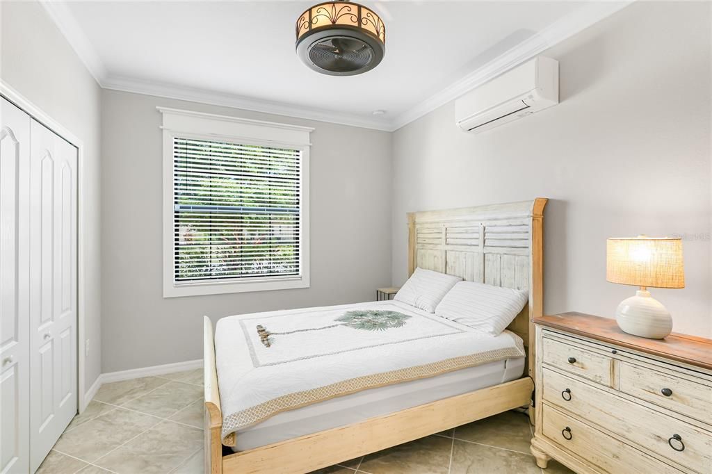 Active With Contract: $550,000 (3 beds, 3 baths, 1855 Square Feet)