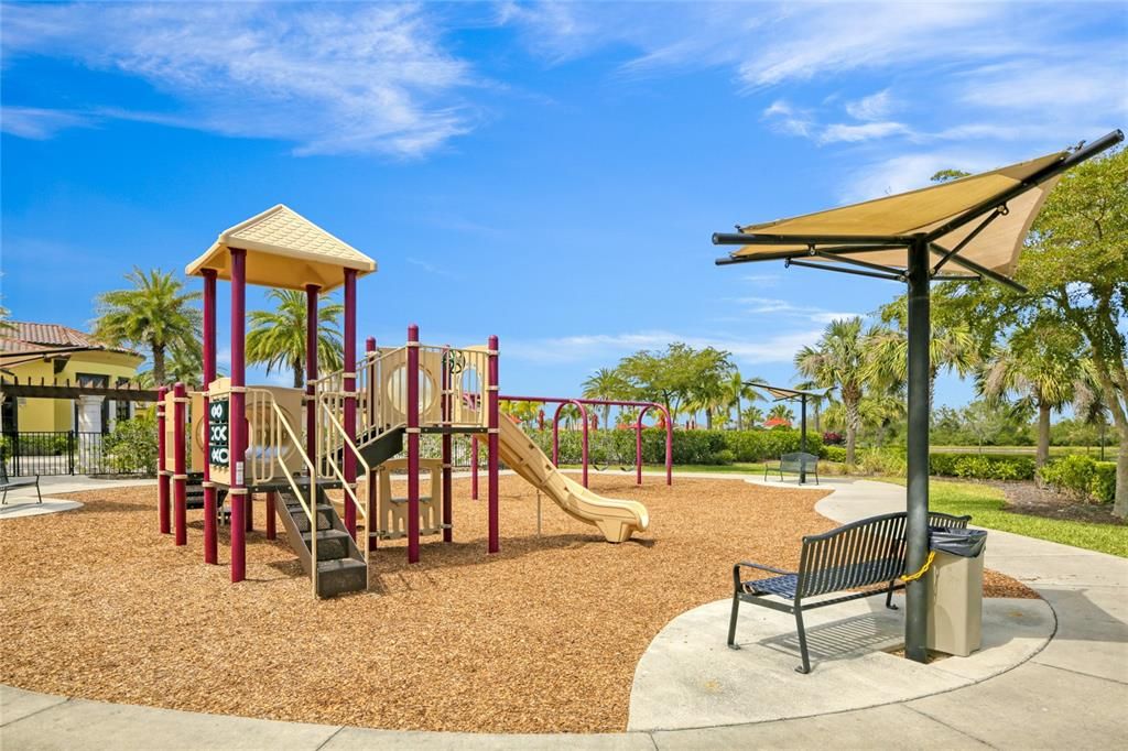 Active With Contract: $550,000 (3 beds, 3 baths, 1855 Square Feet)