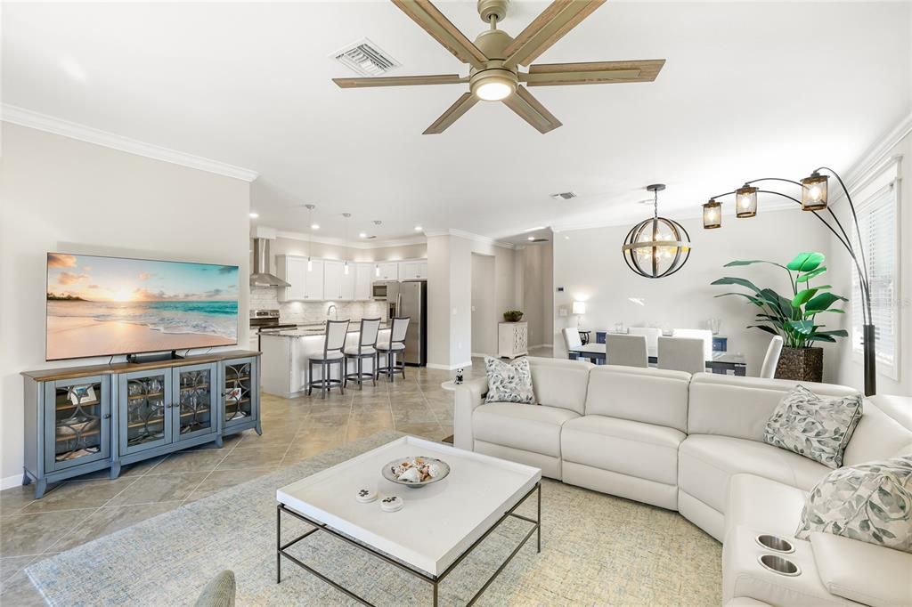 Active With Contract: $550,000 (3 beds, 3 baths, 1855 Square Feet)