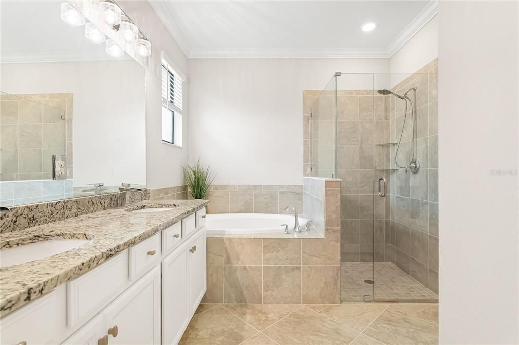 Active With Contract: $550,000 (3 beds, 3 baths, 1855 Square Feet)