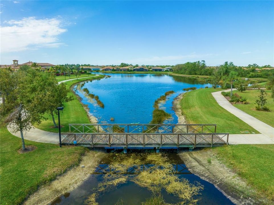 Active With Contract: $550,000 (3 beds, 3 baths, 1855 Square Feet)