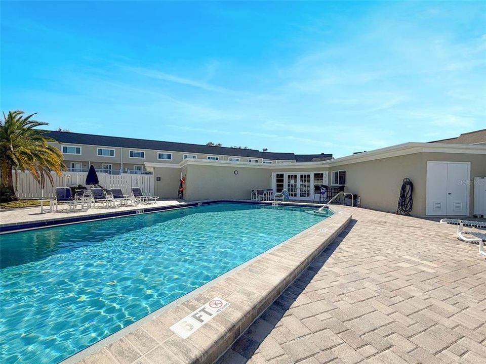 На продажу: $430,000 (2 спален, 2 ванн, 1290 Квадратных фут)