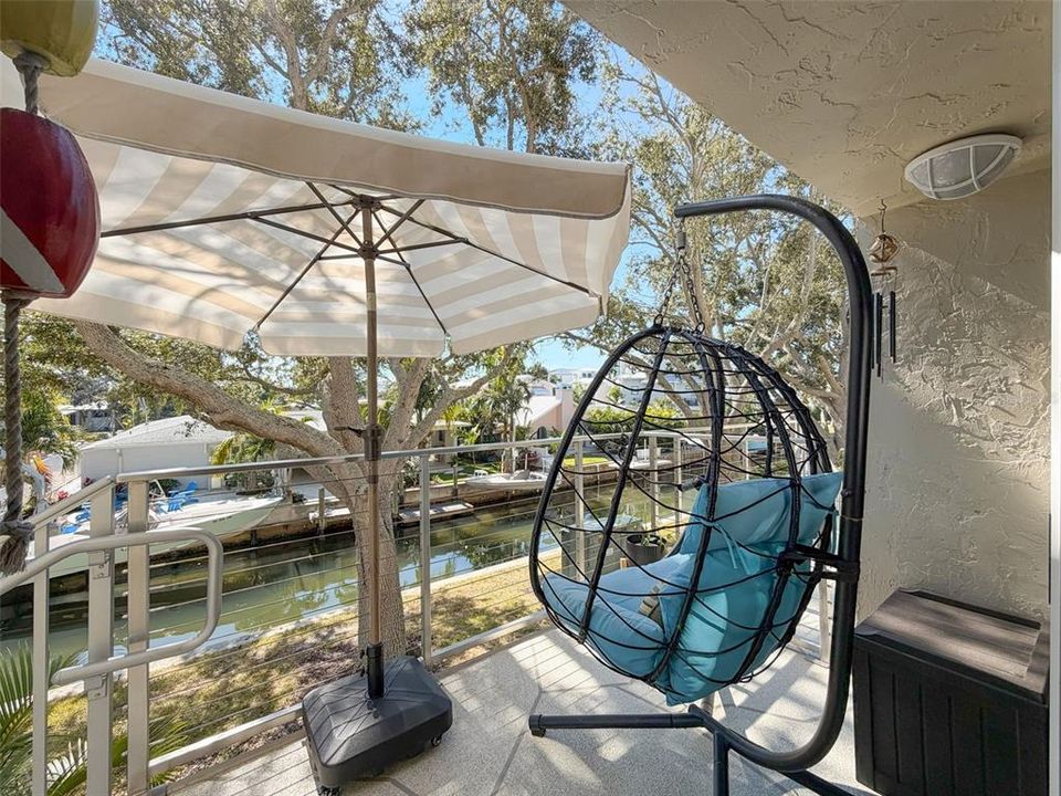 На продажу: $430,000 (2 спален, 2 ванн, 1290 Квадратных фут)