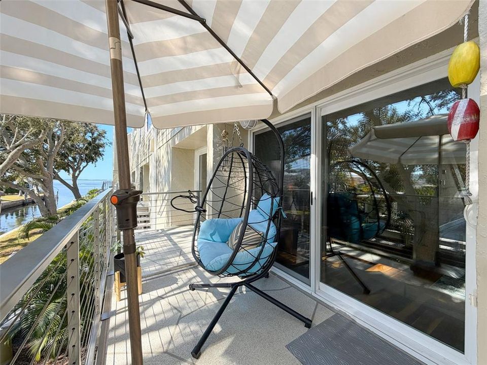 На продажу: $430,000 (2 спален, 2 ванн, 1290 Квадратных фут)