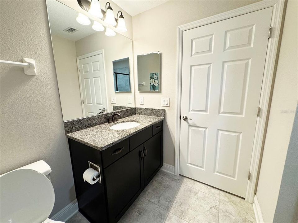 For Sale: $400,000 (3 beds, 2 baths, 1713 Square Feet)