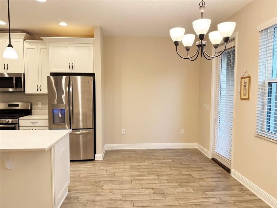 For Sale: $400,000 (3 beds, 2 baths, 1713 Square Feet)