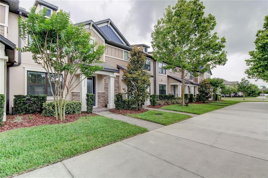 For Sale: $400,000 (3 beds, 2 baths, 1713 Square Feet)