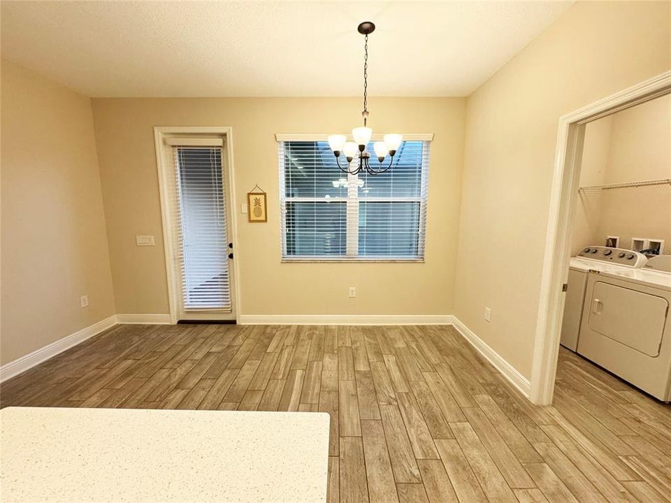 For Sale: $400,000 (3 beds, 2 baths, 1713 Square Feet)