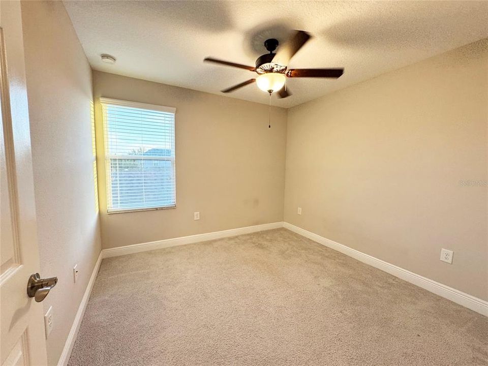 For Sale: $400,000 (3 beds, 2 baths, 1713 Square Feet)