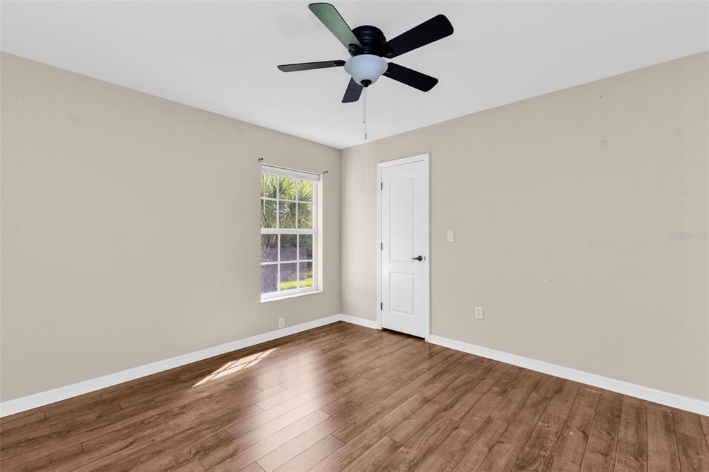 Active With Contract: $389,900 (3 beds, 2 baths, 1966 Square Feet)