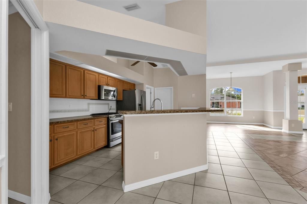 Active With Contract: $389,900 (3 beds, 2 baths, 1966 Square Feet)