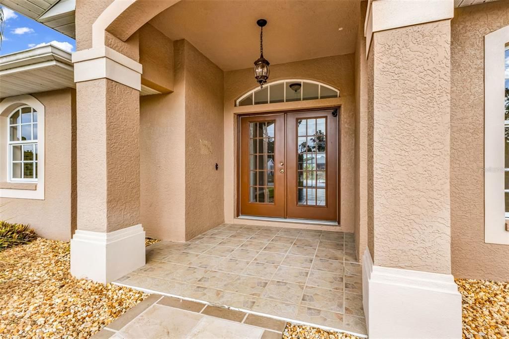 Active With Contract: $389,900 (3 beds, 2 baths, 1966 Square Feet)